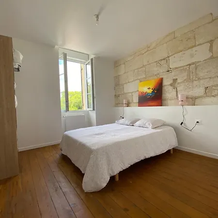 Dom wakacyjny Belle Maison En Pierre Entre St Emilion Et Bordeaux